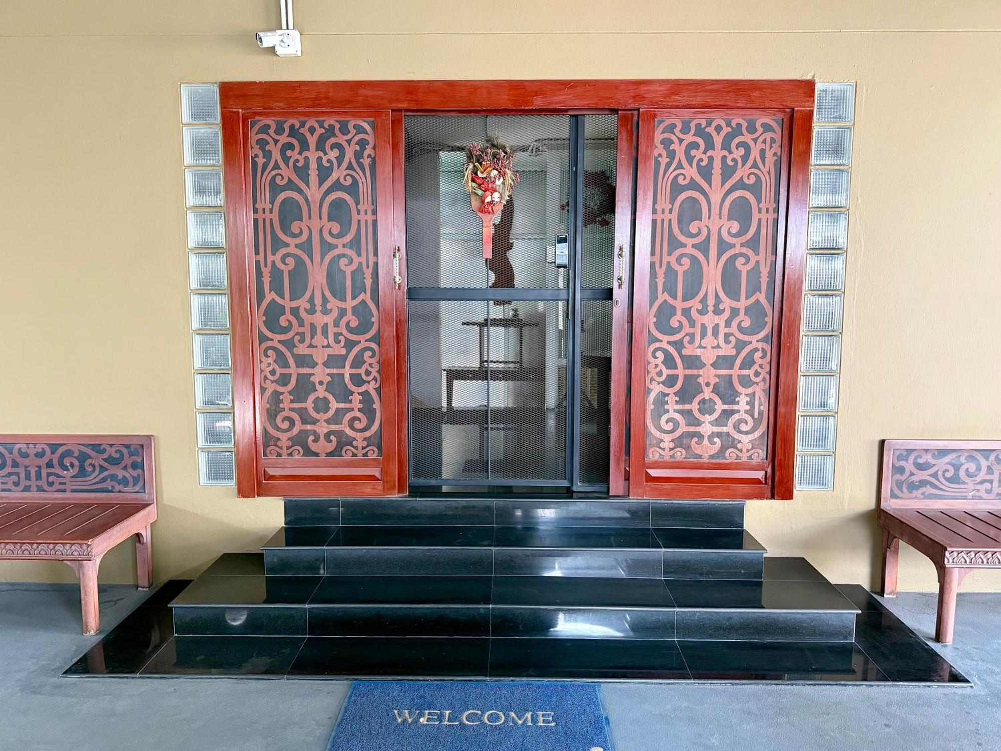 Samsen Suites Spacious 2Br Contemporary Thai Style Bangkok Dış mekan fotoğraf