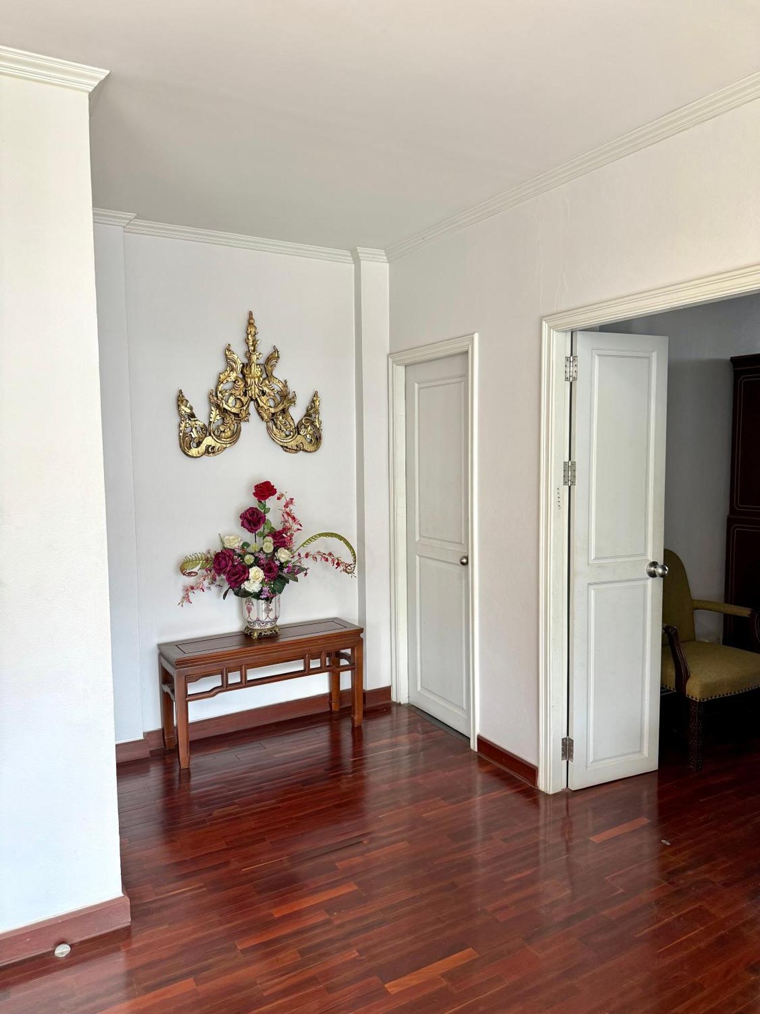Samsen Suites Spacious 2Br Contemporary Thai Style Bangkok Dış mekan fotoğraf