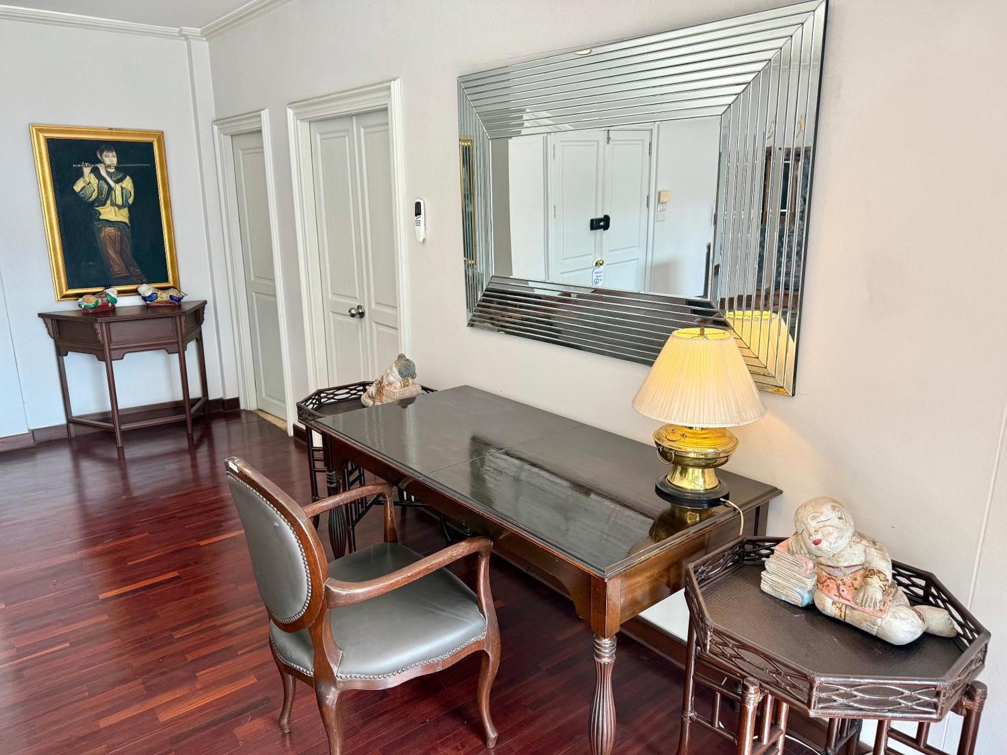 Samsen Suites Spacious 2Br Contemporary Thai Style Bangkok Dış mekan fotoğraf