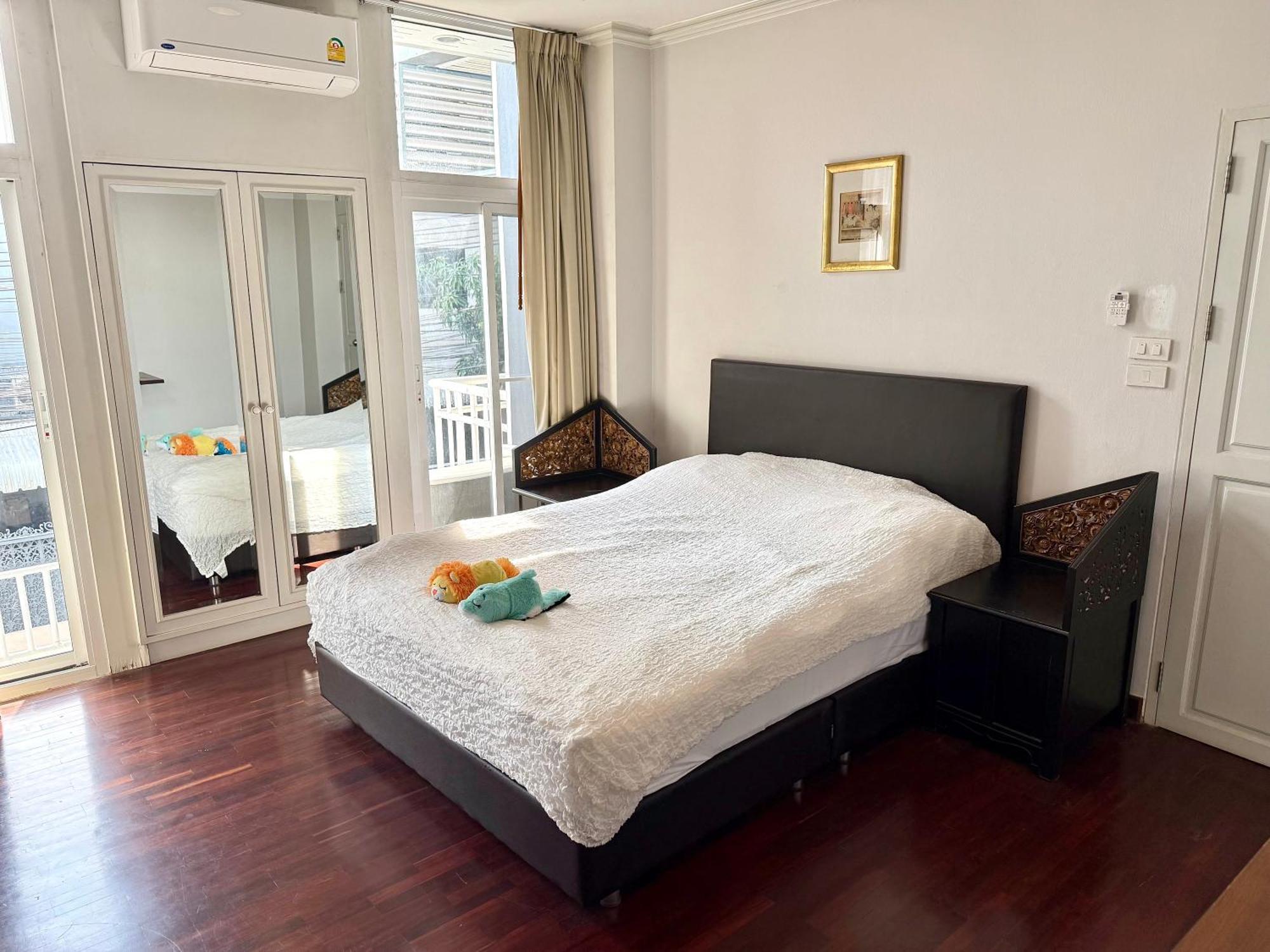Samsen Suites Spacious 2Br Contemporary Thai Style Bangkok Dış mekan fotoğraf