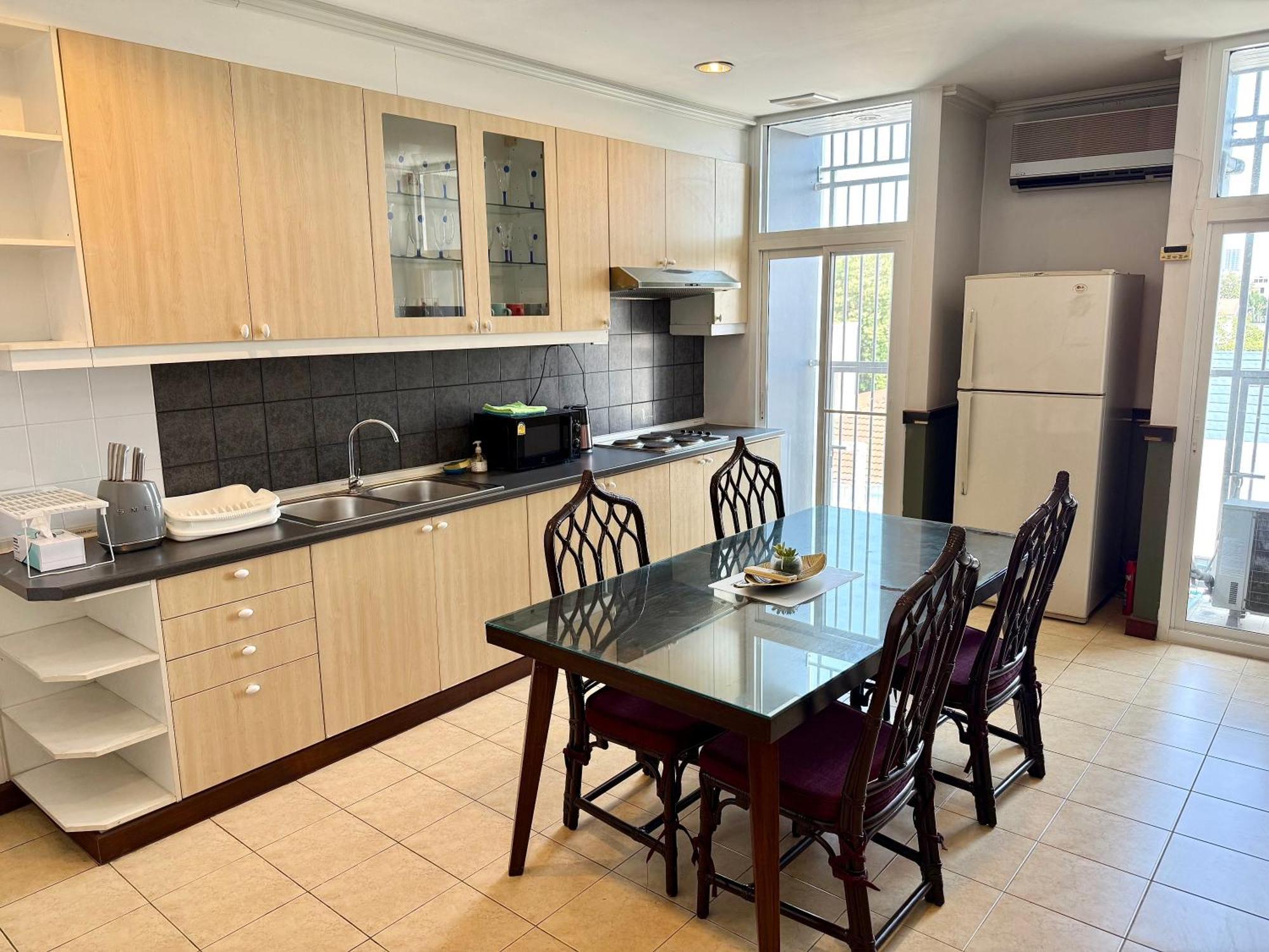 Samsen Suites Spacious 2Br Contemporary Thai Style Bangkok Dış mekan fotoğraf